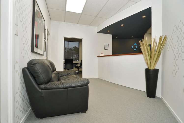 Suite 1/5 Hill Street Hamilton Central_1