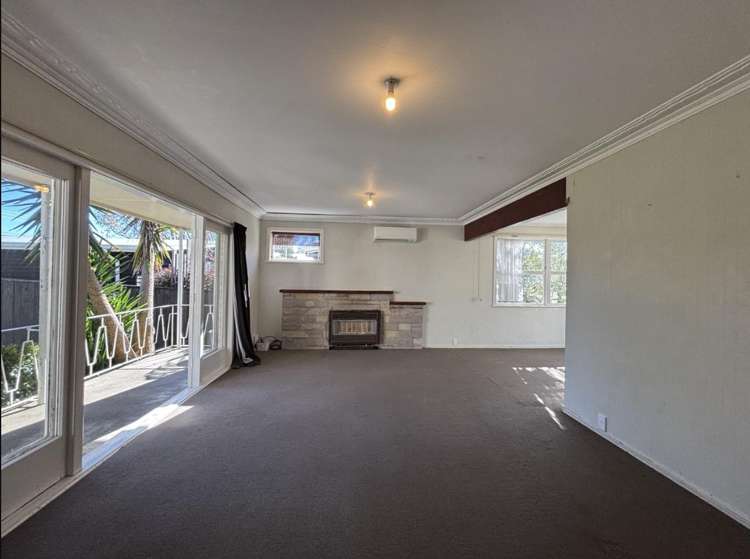 732 River Road Chartwell_14