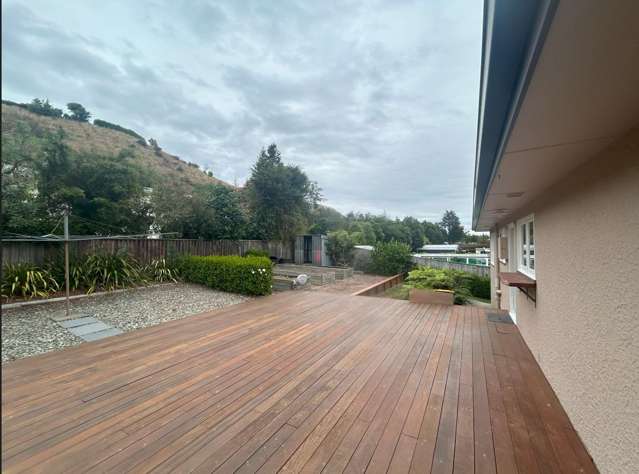128 Lord Rutherford Road South 1879_2