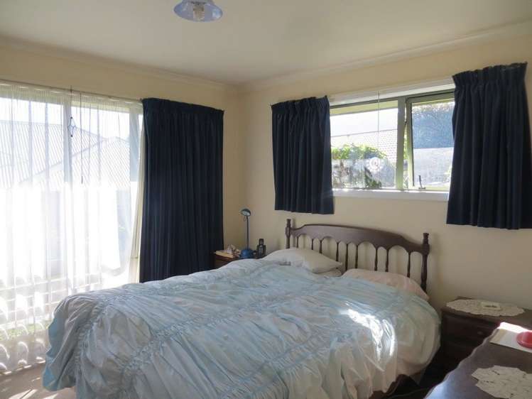 377 Suffolk Road Stoke_10