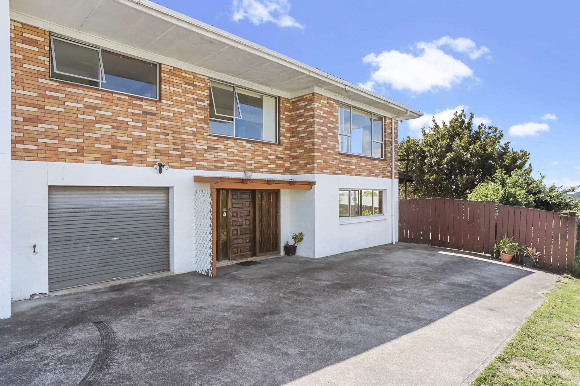 2/83b Glengarry Road Glen Eden_0