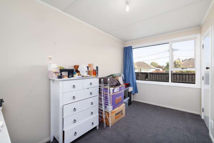 71 Aldershot Street Aranui_5