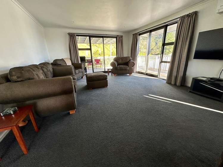 4 Horncastle Crescent Little Wanganui_7