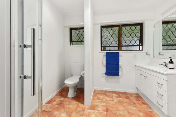 83 Woodfern Crescent Titirangi_12