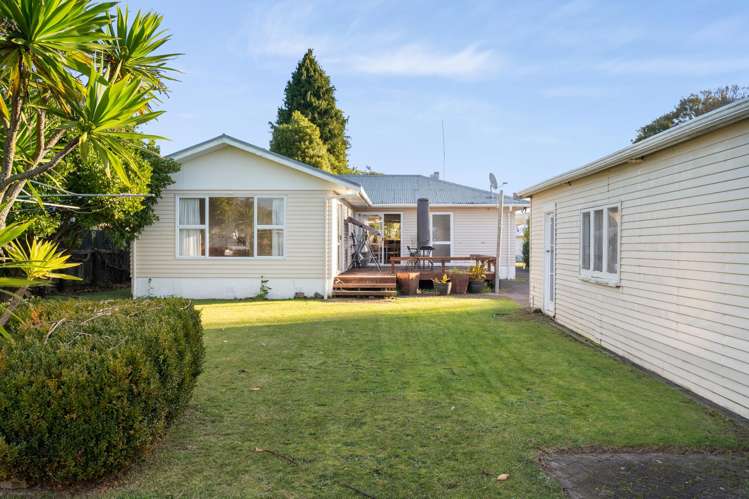 15 Clyde Street Utuhina_13