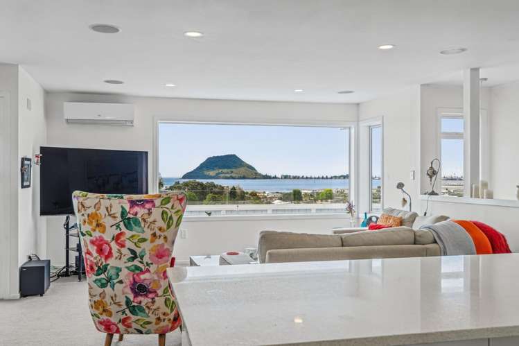 17 Seaview Road Otumoetai_8