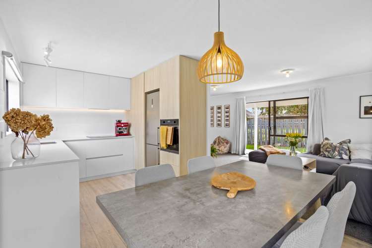 7 Eagle Place Red Beach_2