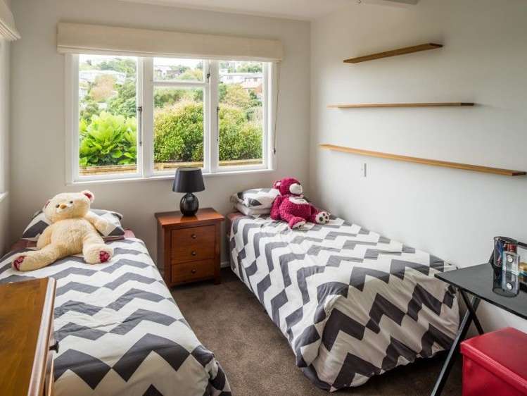 8 Kiriwai Road Paremata_10