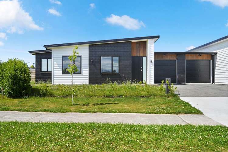 2/47 Waireka Road 2612_1
