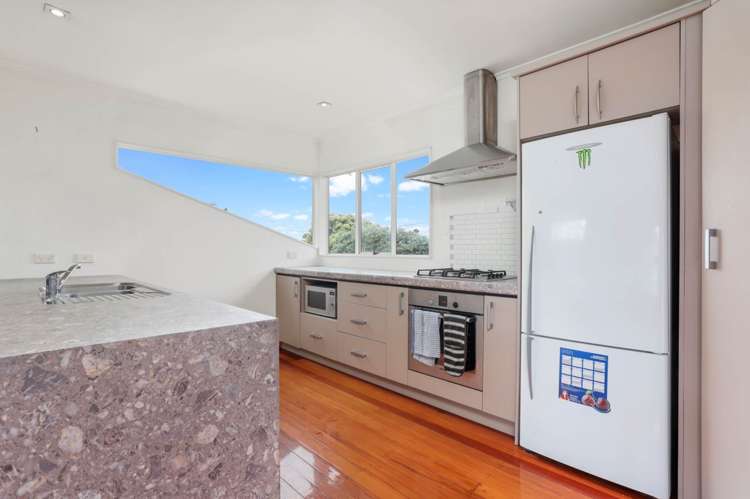 37 Covil Avenue Te Atatu South_6