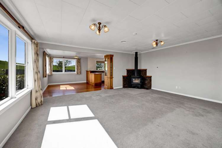 82 Old Lakes Road Eltham_6