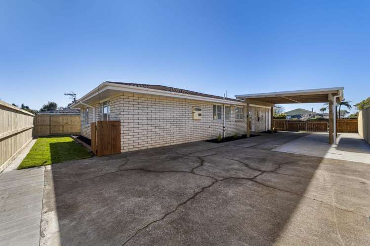 21 Orlando Street Stratford_20