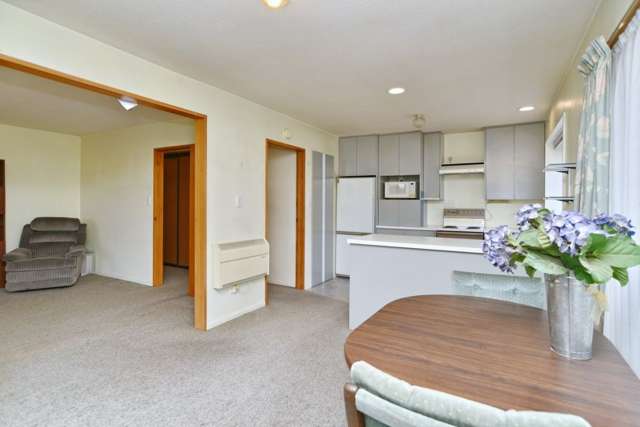 1/49A Regency Crescent Redwood_2