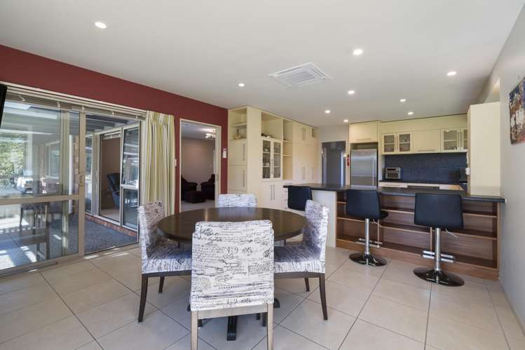 98 Polson Hill Drive Aokautere_14