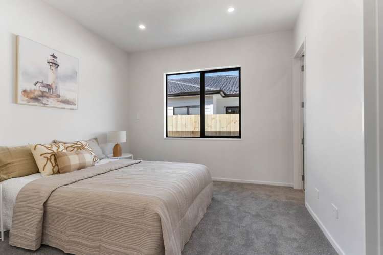 167 Otuwairoa Esplanade Opaheke_23