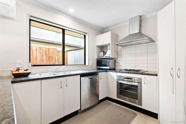 48 Mandival Avenue Flat Bush_11