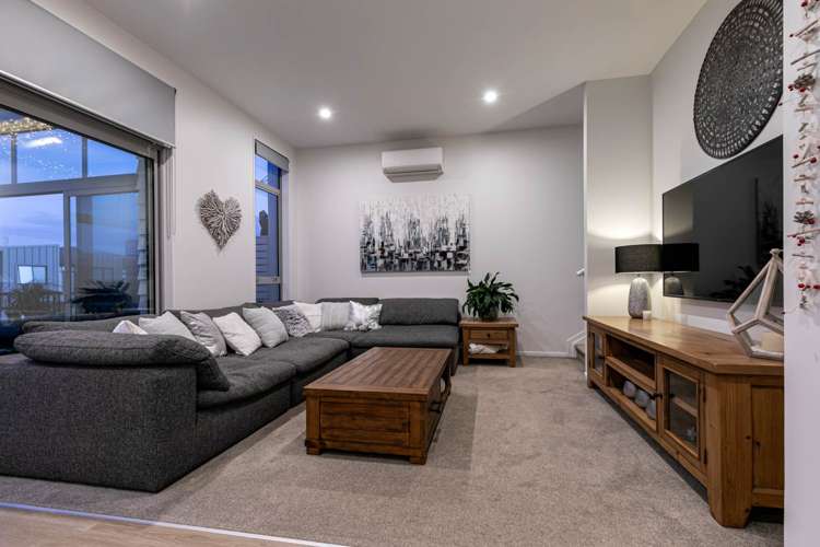 14 Watermill Lane Silverdale_11