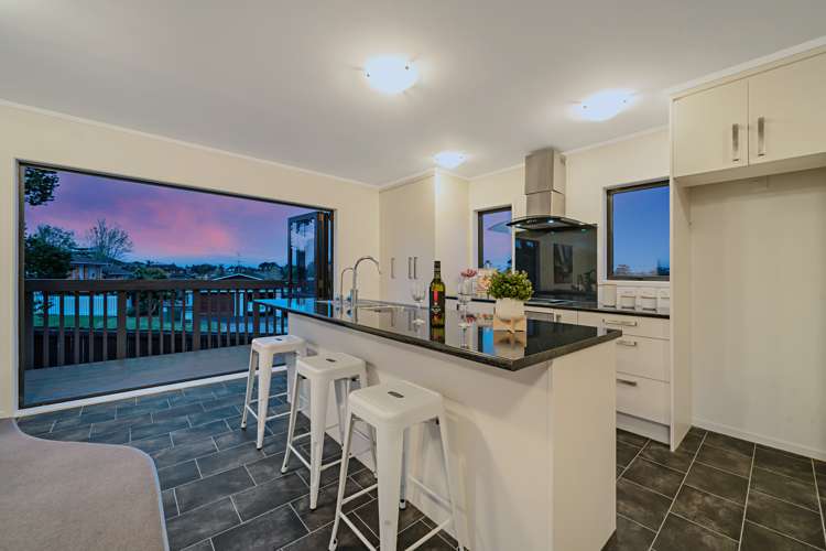 35 Eyre Street Henderson_8