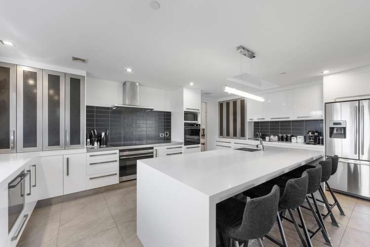 153 Waitoetoe Road Urenui_11