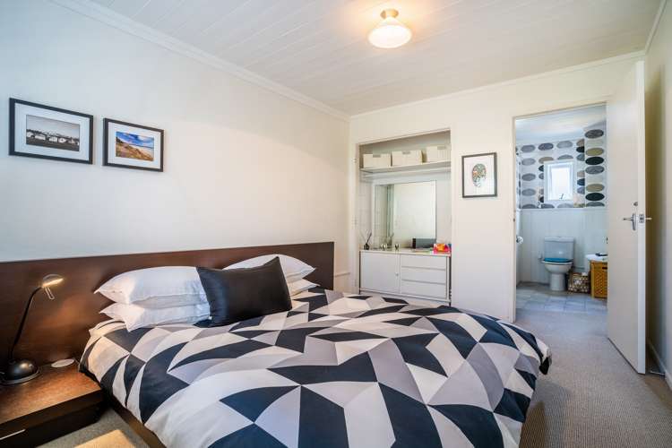 2/98 Queen Street Northcote Point_16