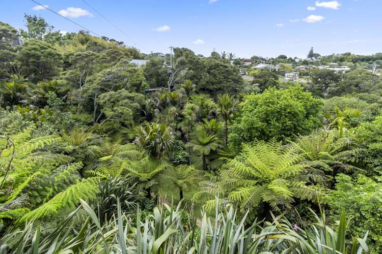 21 Beatty Parade Surfdale_19