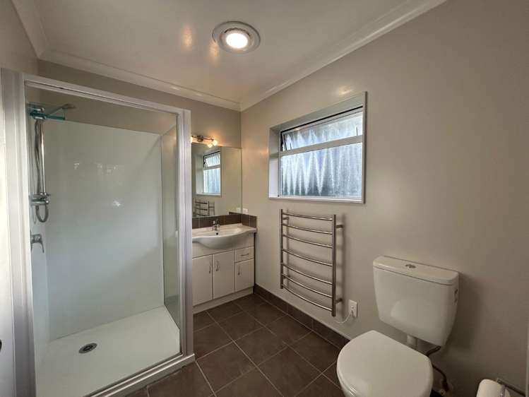 17 Whiting Crescent Greenmeadows_8