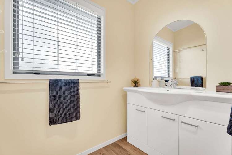 110 The Fairway Matarangi_17