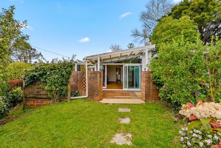 27 Colmar Road Mellons Bay_6