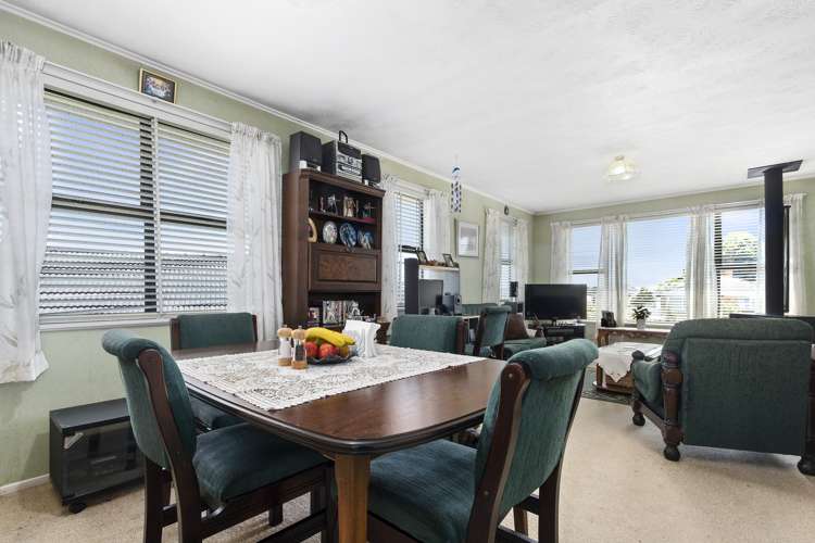 24 School Road Te Atatu South_10