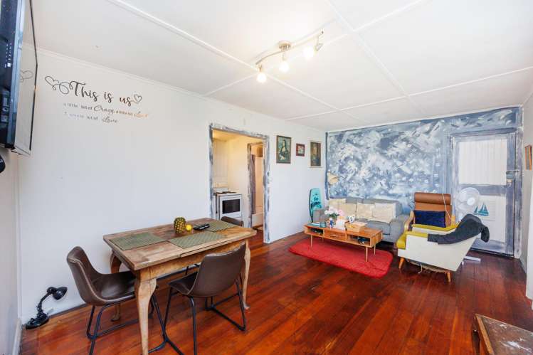 23 Marine Parade South_1