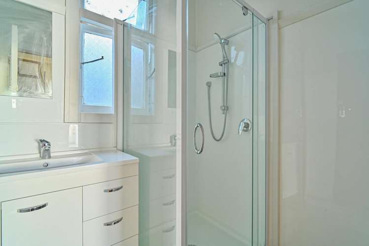 2/402 Queen Street East Hastings_5