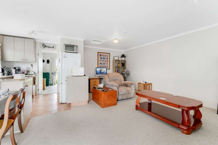 12 Centreway Road Orewa_5