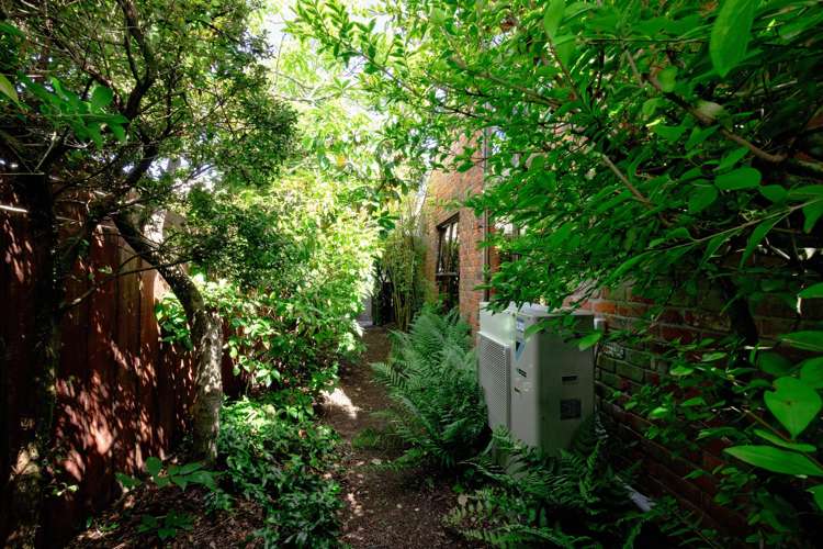 93 Gala Street Queens Park_10