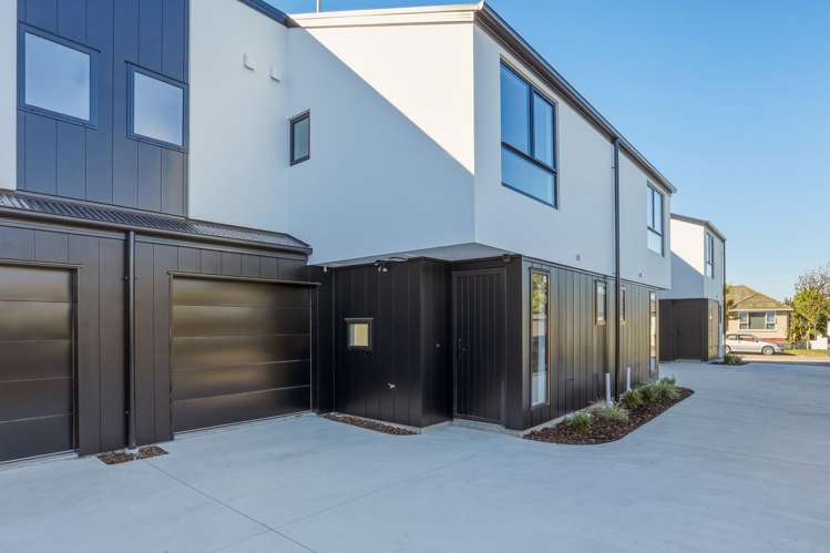 Units 1 -5/6 Ngata Place Hornby_17