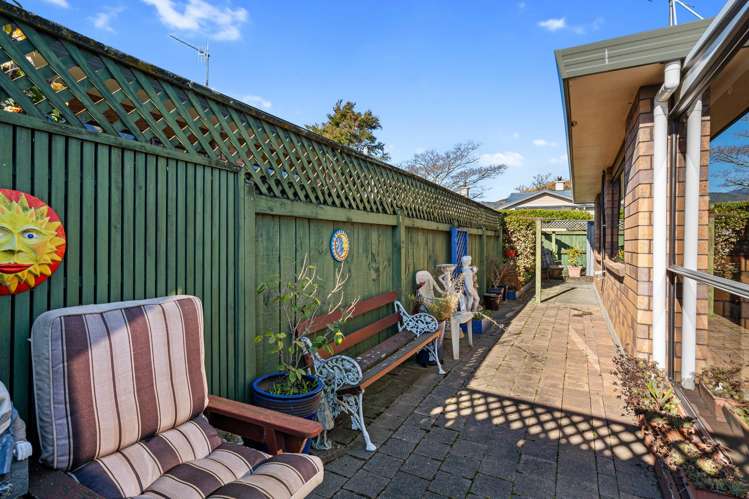 1/7 Fergusson Street Stoke_15