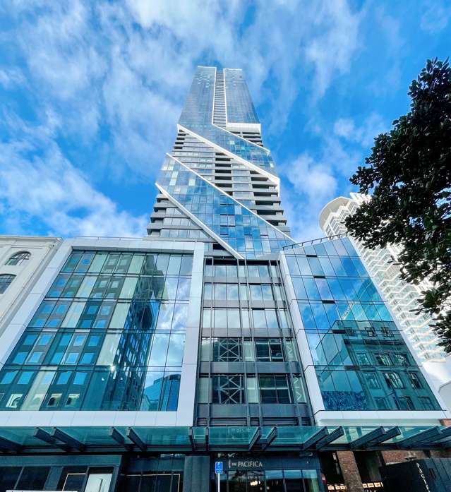 NZ’s tallest apartment tower welcomes office tenants