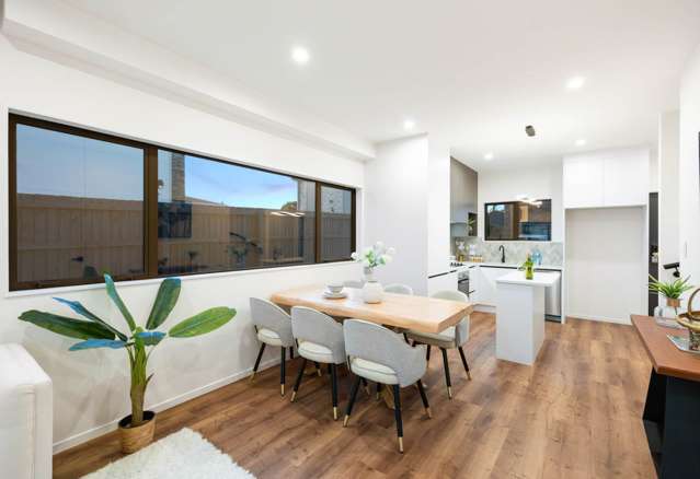 2/81 Vodanovich Road Te Atatu South_3