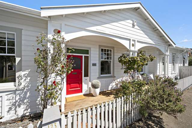 A Petone Classic, Close to It All