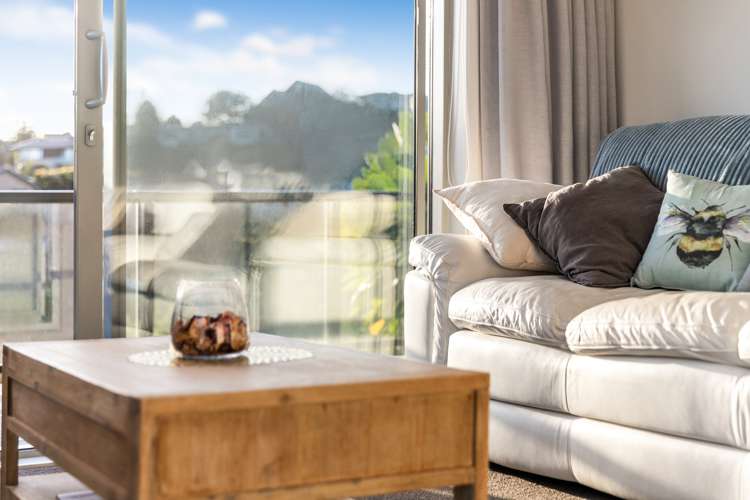 17 Karauria Lane Orewa_9