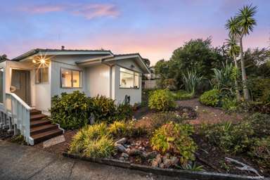 1/33 Cyclarama Crescent_1