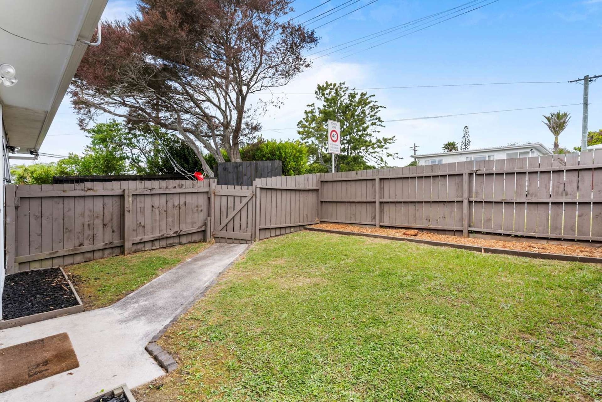 2/174 Birkdale Road Birkdale_0