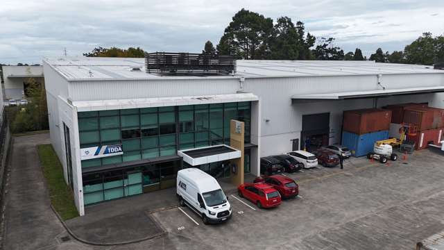 742sqm Modern Industrial Facility –  Highbrook