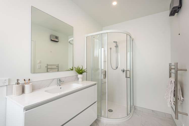 210 Edgeware Road Edgeware_12