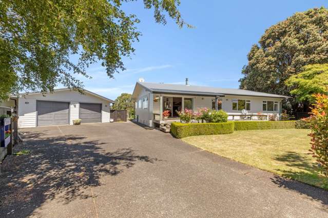 Double Glazed Mini Lifestyle With 12x8m Garaging