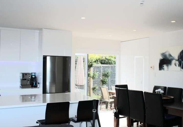 28b Beach Road Mellons Bay_2