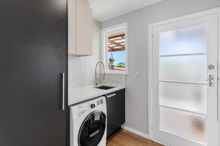 21 Falkirk Street Blockhouse Bay_11