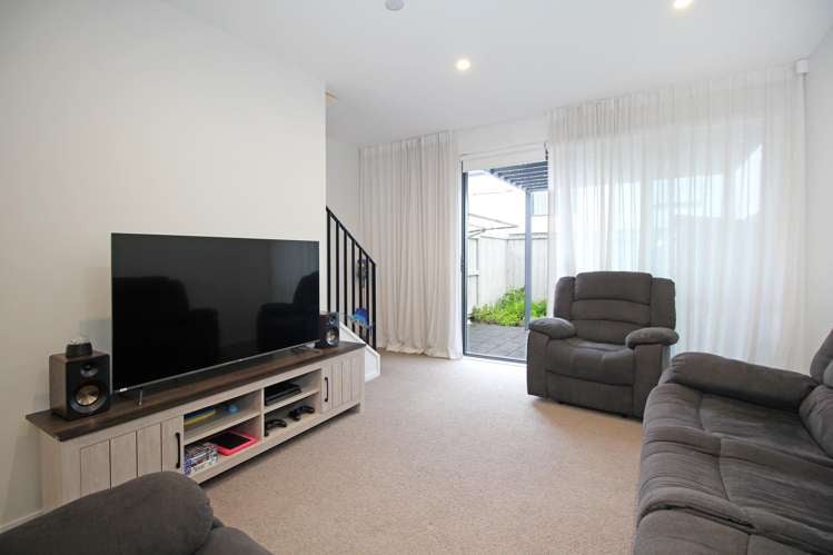 10 Paterae Lane Flat Bush_5