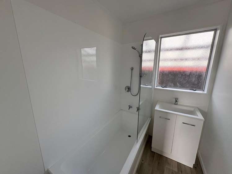 65 Meadowvale Drive 10516_7