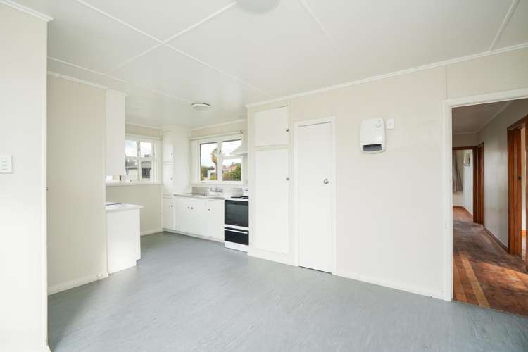 5 Anderson Place Gore Surrounds_12