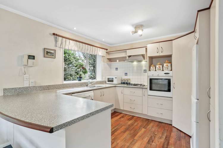 13A Louvain Avenue Mt Roskill_4